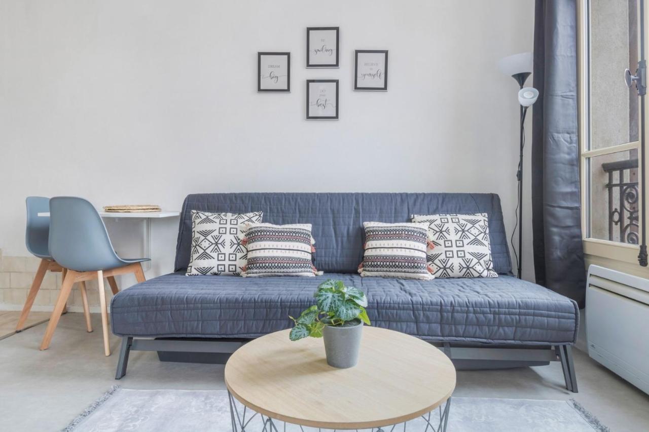 Studio Lumineux Proche Du Chateau Versailles Exterior foto